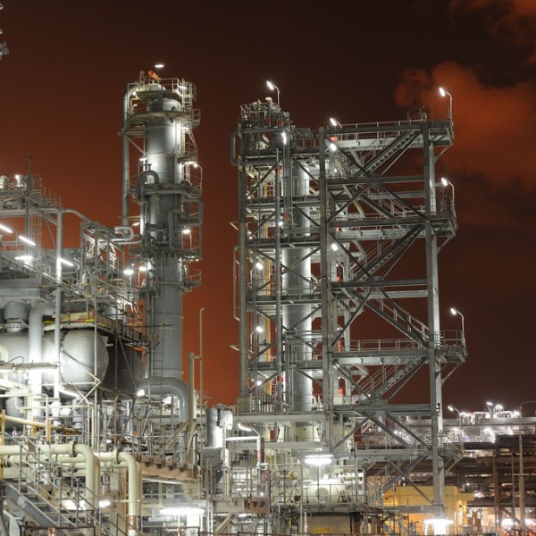 Pearl GTL, a világ legnagyobb gázszolgáltató vállalata este, Dohában